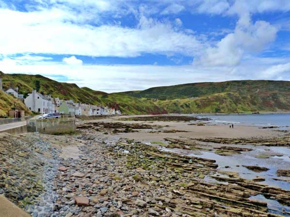 Finest Retreats - Ellie-Jo Cottage Gardenstown Eksteriør billede